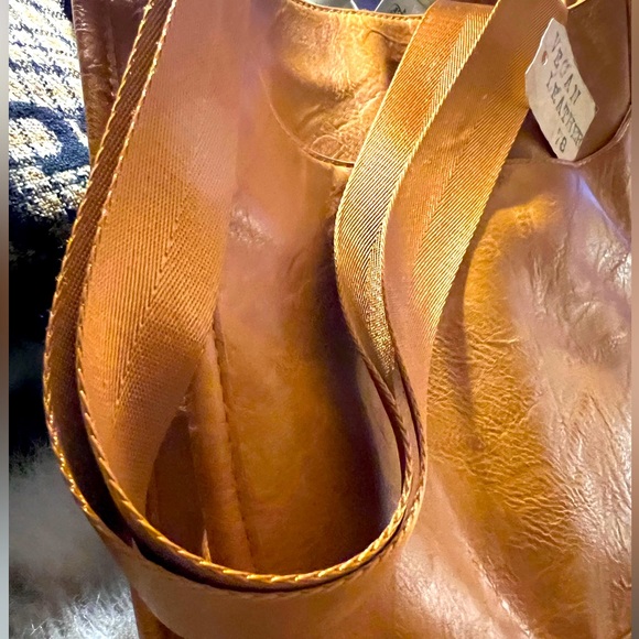 ๐๐ Wanderlust Crossbody Faux Vegan Leather Bag by Funky Monkey ๐๐ - Picture 5 of 12